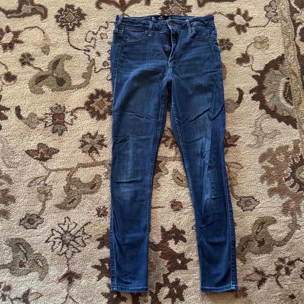 Hollister Women's Dark Blue Skinny Jeans